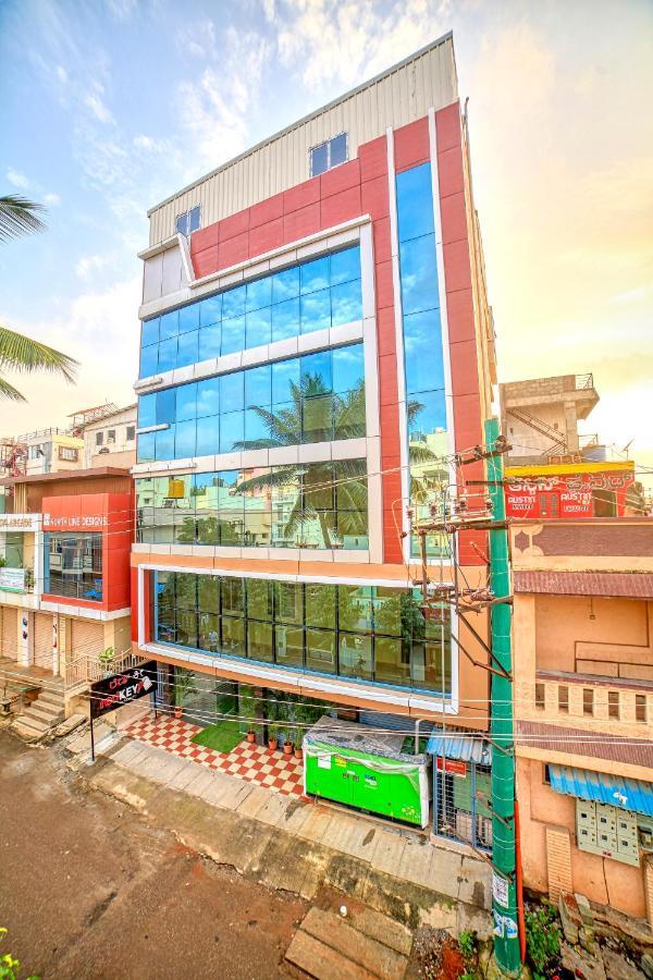 Redkey Inn Hotel Near Bangalore Airport Airport Pickup & Drop Available 24X7 Yelahanka Exteriér fotografie